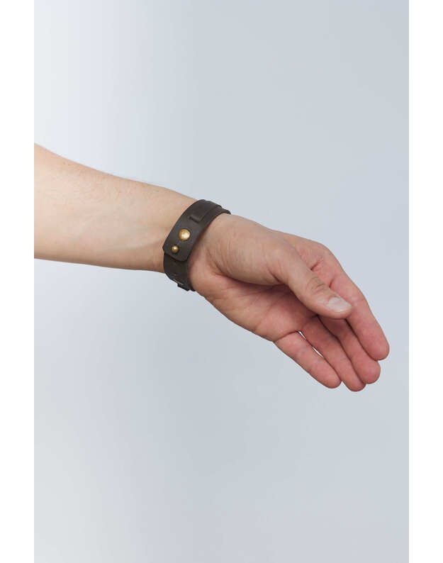 Unisex tamsiai ruda odinė apyrankė APY11 2