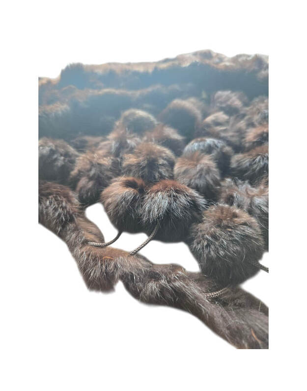 Natūralaus triušio kailio šalikas trikampio formos TRA3003 2