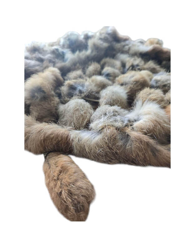 Natūralaus triušio kailio šalikas trikampio formos TRA3004 1