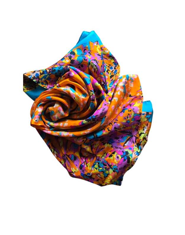 Natūralaus šilko moteriška skarelė SIL030