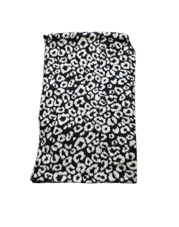 Šiltas šalikas trikampio formos su vilną IVO9004