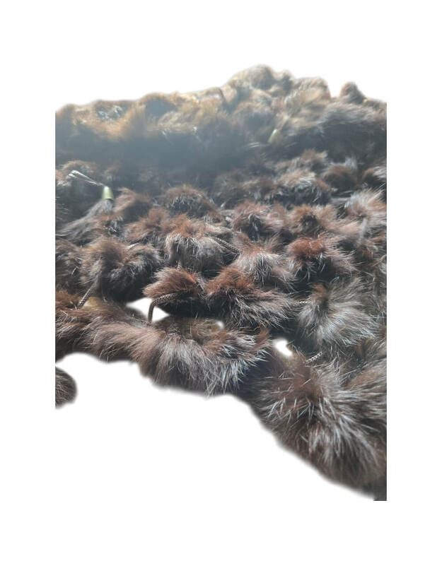 Natūralaus triušio kailio šalikas trikampio formos TRA3006 1