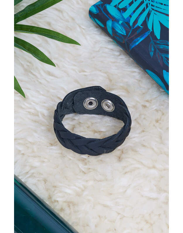 Unisex juoda odinė apyrankė APY08