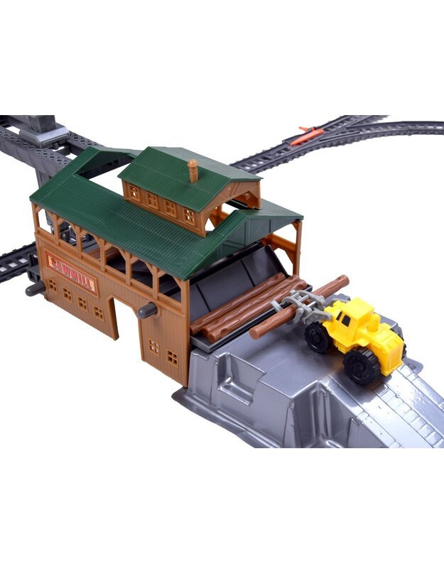 Queue, freight train with wagons and station RC0507